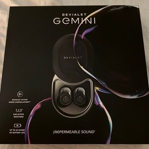 - Wireless headphones brand new